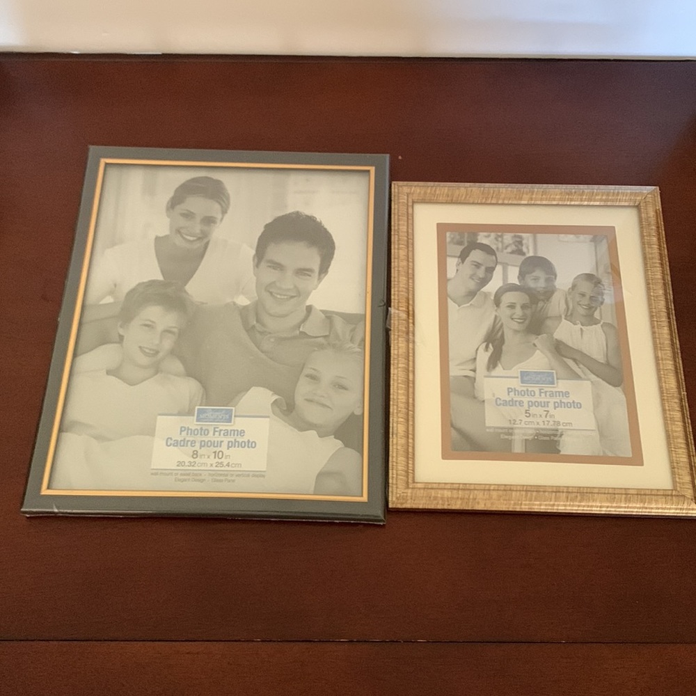 Photo Frame Set - Picture 3 of 3